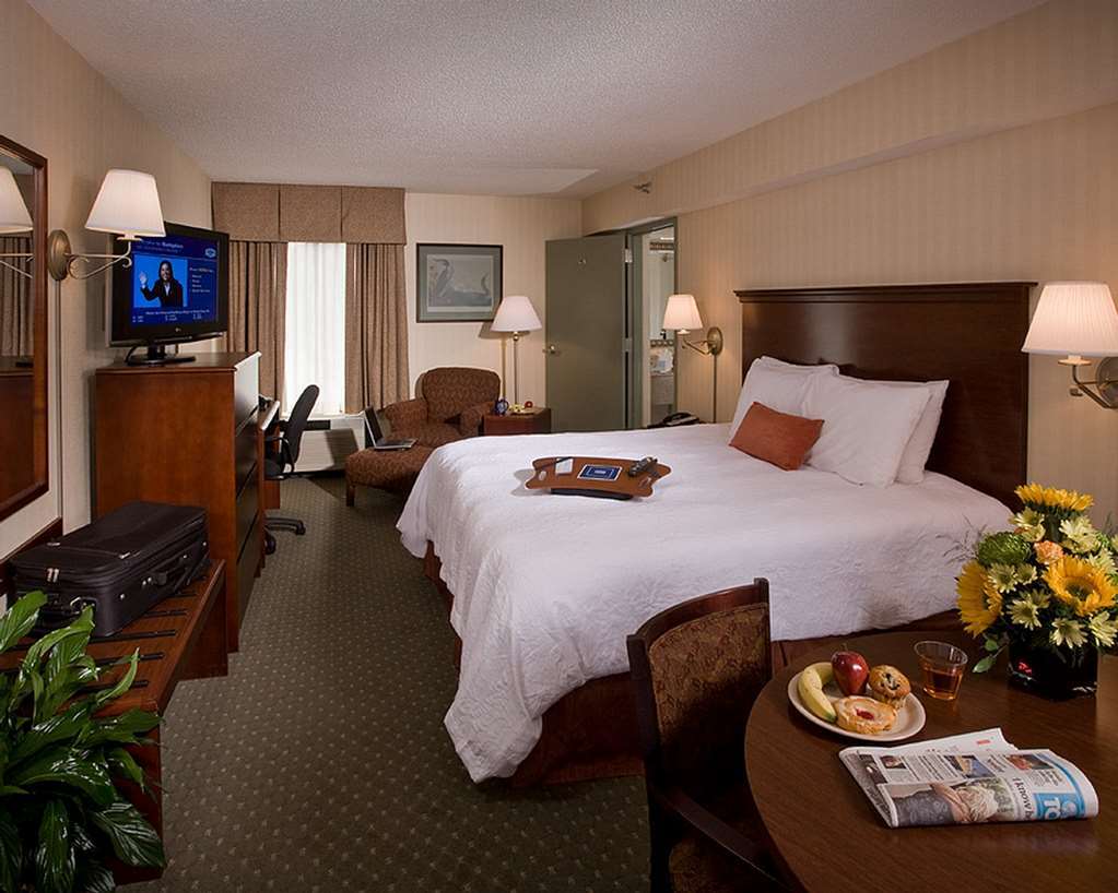 Hampton Inn Elizabeth City Room photo